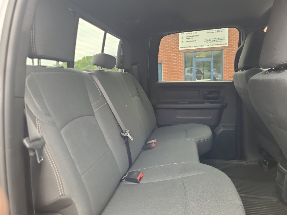 Used 2024 RAM 2500 Tradesman w/ Safety Group RWD image 33