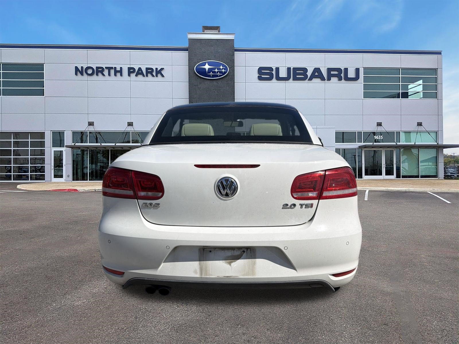 Used 2013 Volkswagen Eos Lux FWD image 4