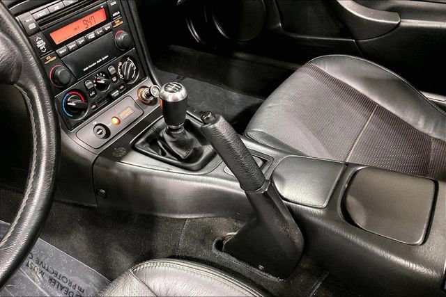 Used 2002 MAZDA MX-5 Miata image 15