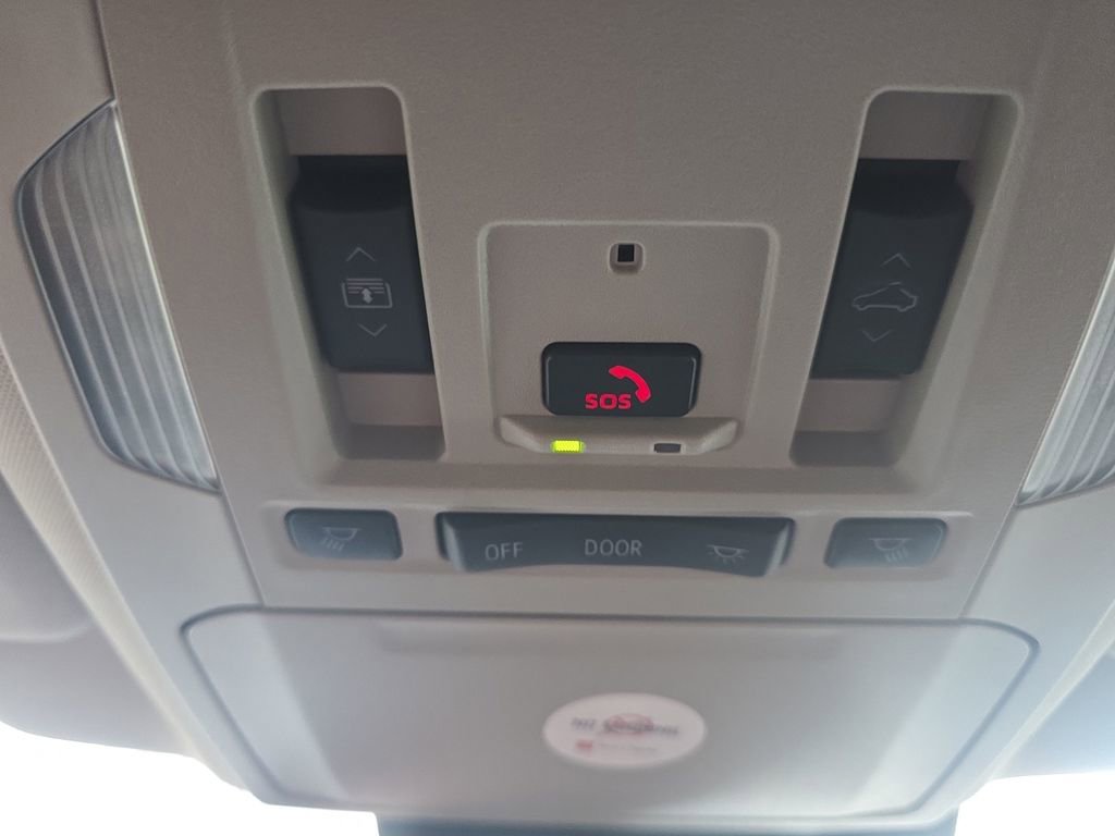 Used 2025 Toyota Highlander Platinum AWD/4WD image 34