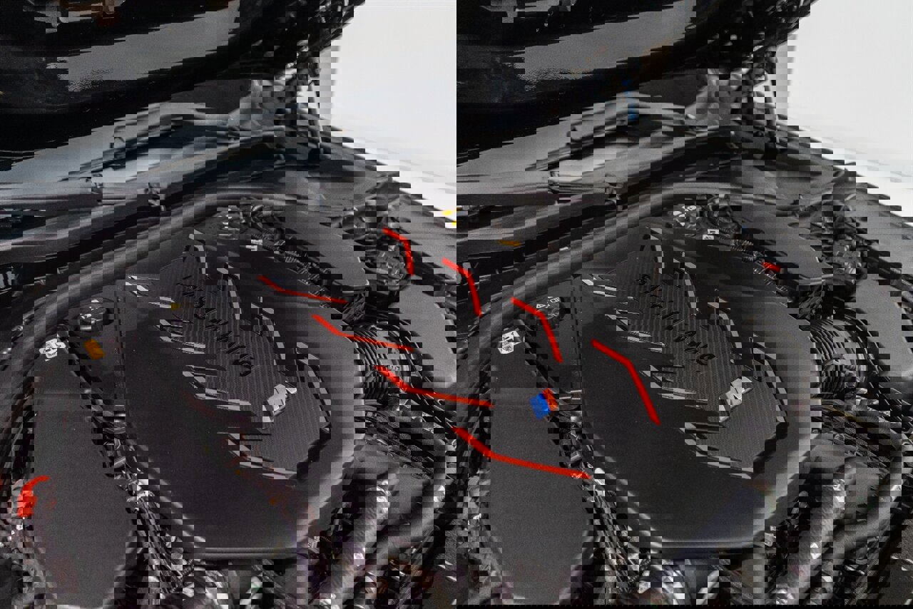 Used 2025 BMW M5 w/ Carbon Package image 73