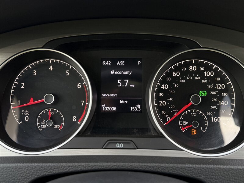 Used 2017 Volkswagen Golf SE FWD image 42