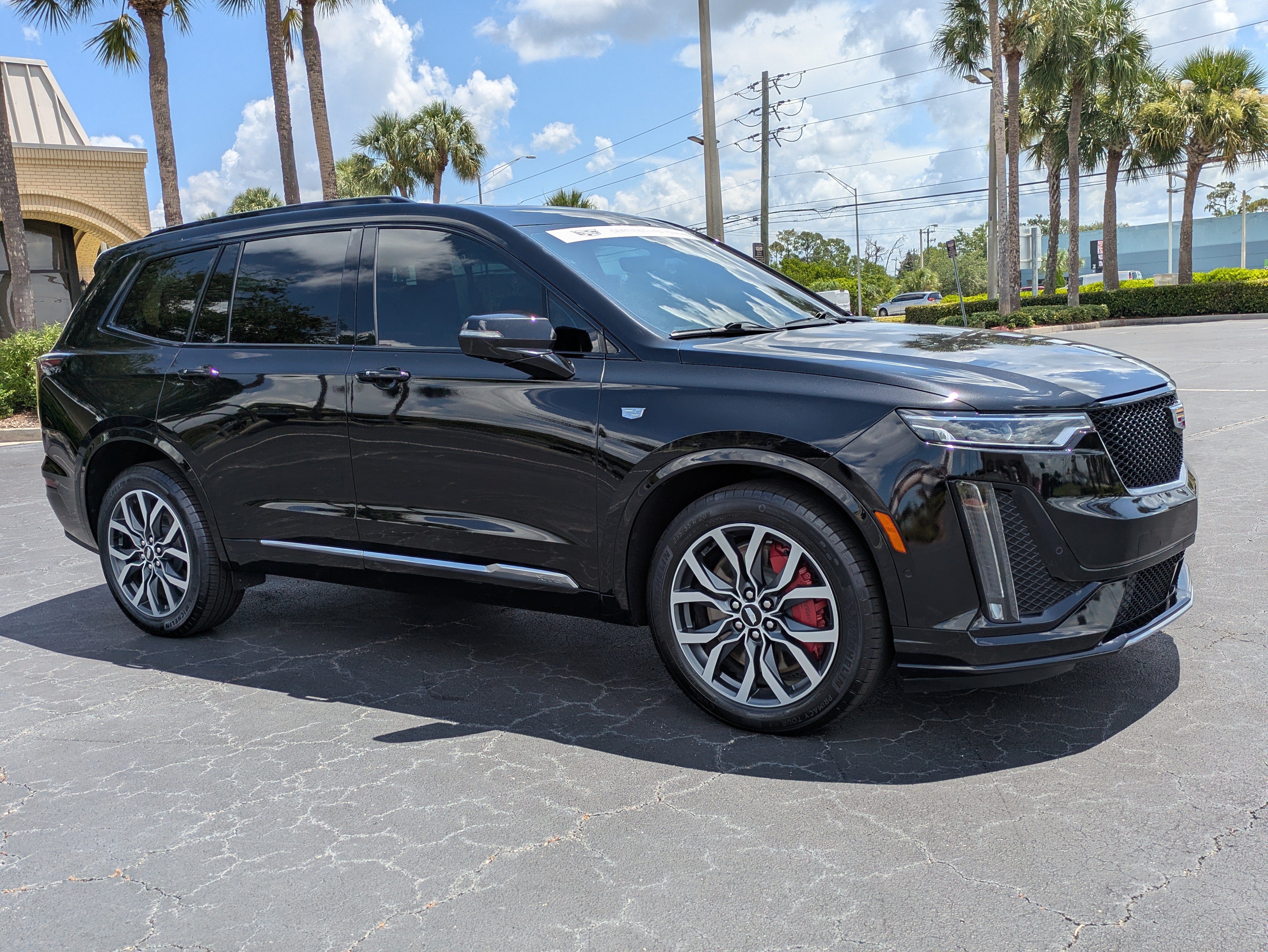 Used 2023 Cadillac XT6 Sport w/ Technology Package AWD/4WD image 7