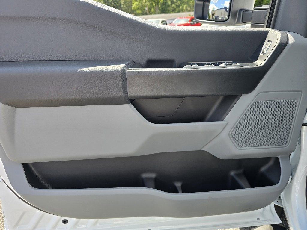 New 2026 Ford F550 4x4 Crew Cab Super Duty image 6