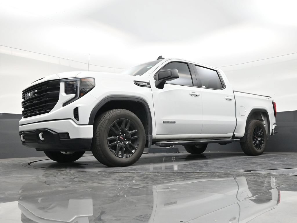 Used 2024 GMC Sierra 1500 Elevation w/ LPO, Elevation Black Package AWD/4WD image 20