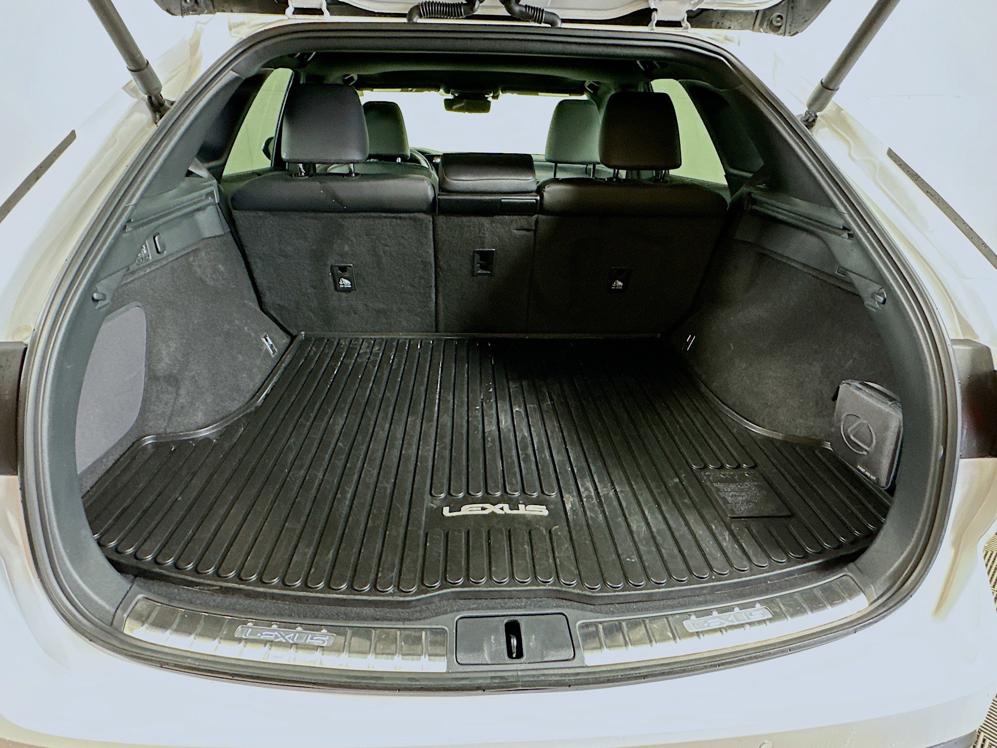 Used 2023 Lexus RX 350 w/ Accessory Package image 25