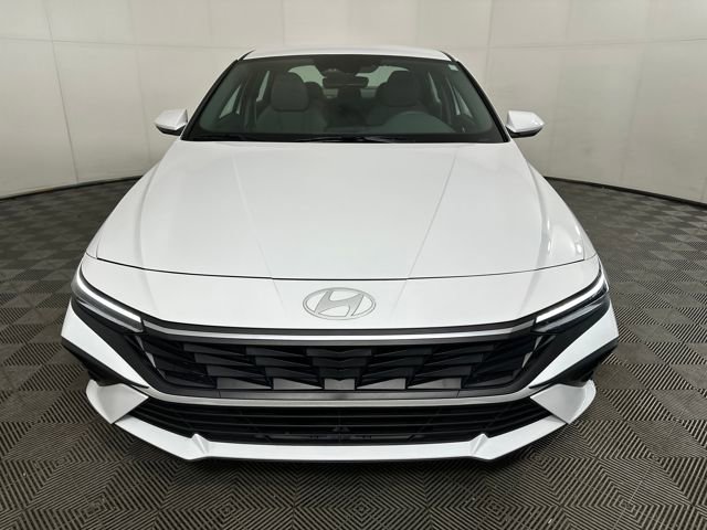 Certified 2024 Hyundai Elantra SEL image 8