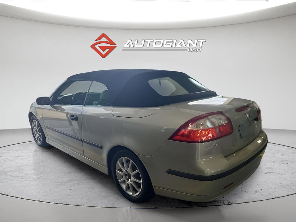 Used 2005 Saab 9-3 Arc FWD image 2