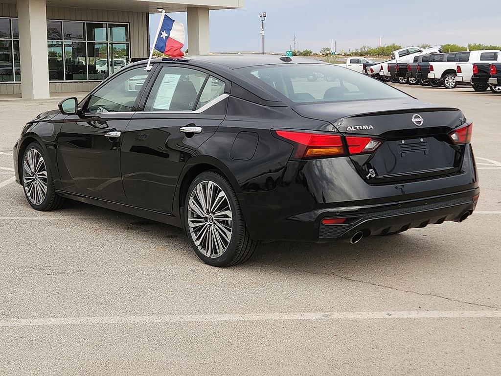 Used 2023 Nissan Altima 2.5 SL image 3