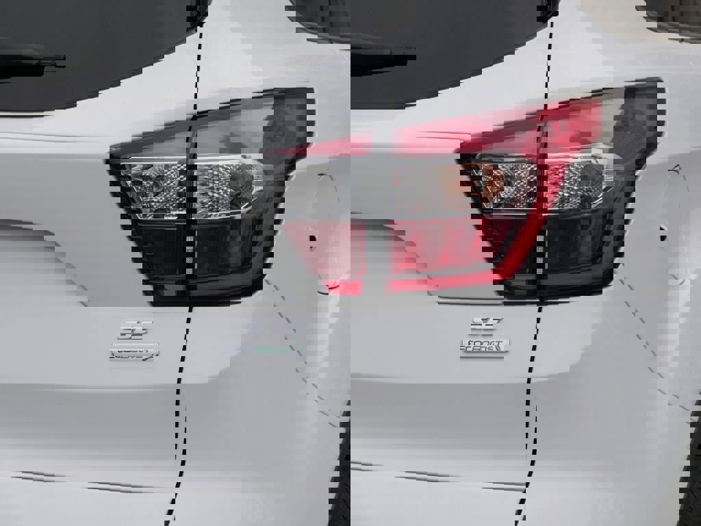 Used 2017 Ford Escape SE image 5