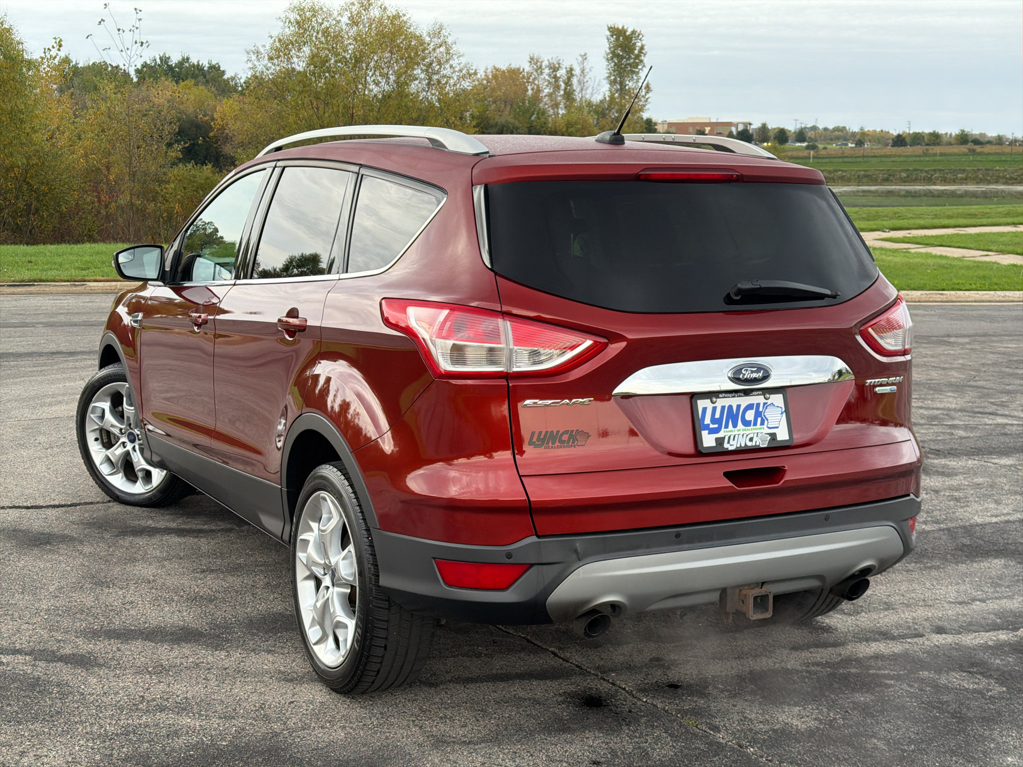 Used 2016 Ford Escape Titanium AWD/4WD image 2