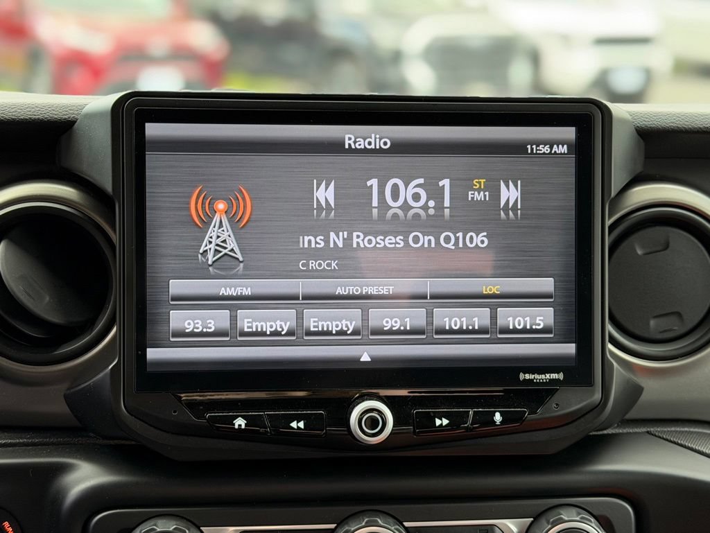 Used 2021 Jeep Gladiator Sport AWD/4WD image 11