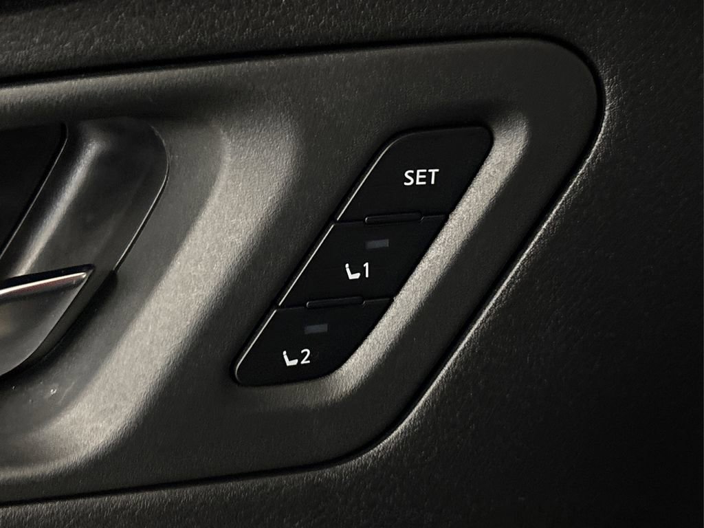 Used 2023 Nissan Ariya FWD image 22