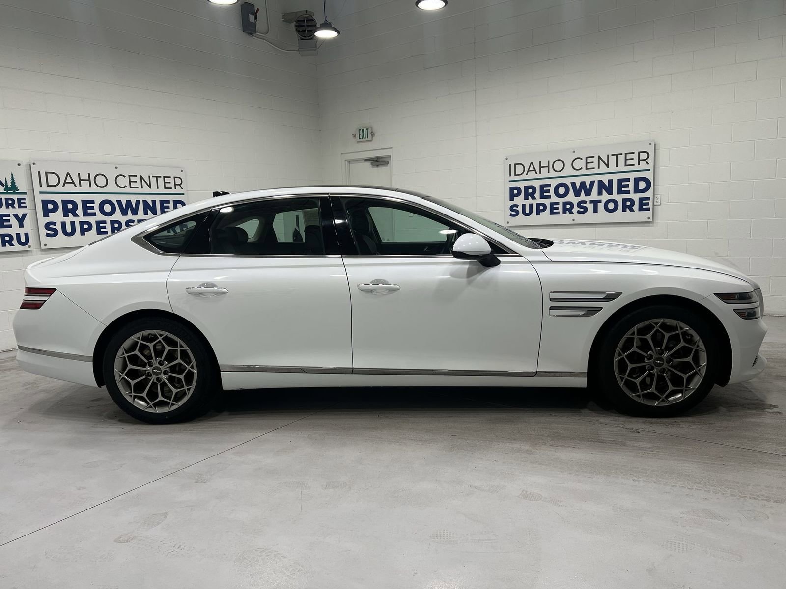 Used 2021 Genesis G80 2.5T w/ Advanced Package image 9