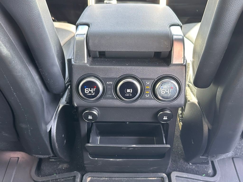 Used 2020 Land Rover Discovery HSE AWD/4WD image 21
