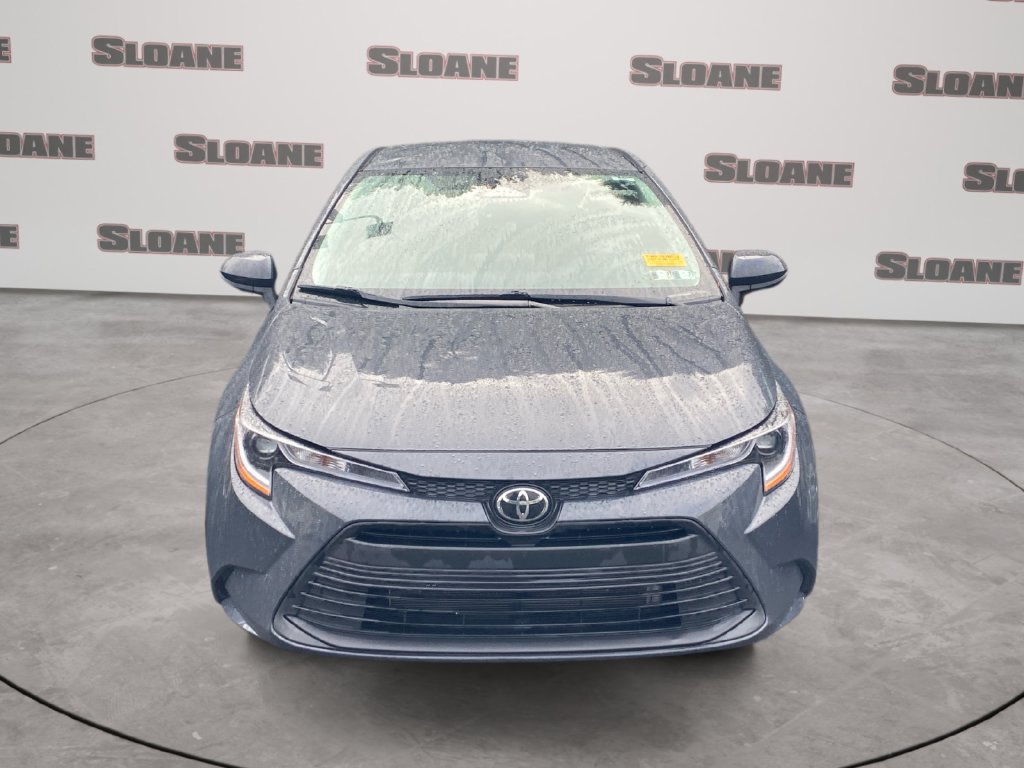 Used 2025 Toyota Corolla LE w/ LE Premium Package FWD image 2