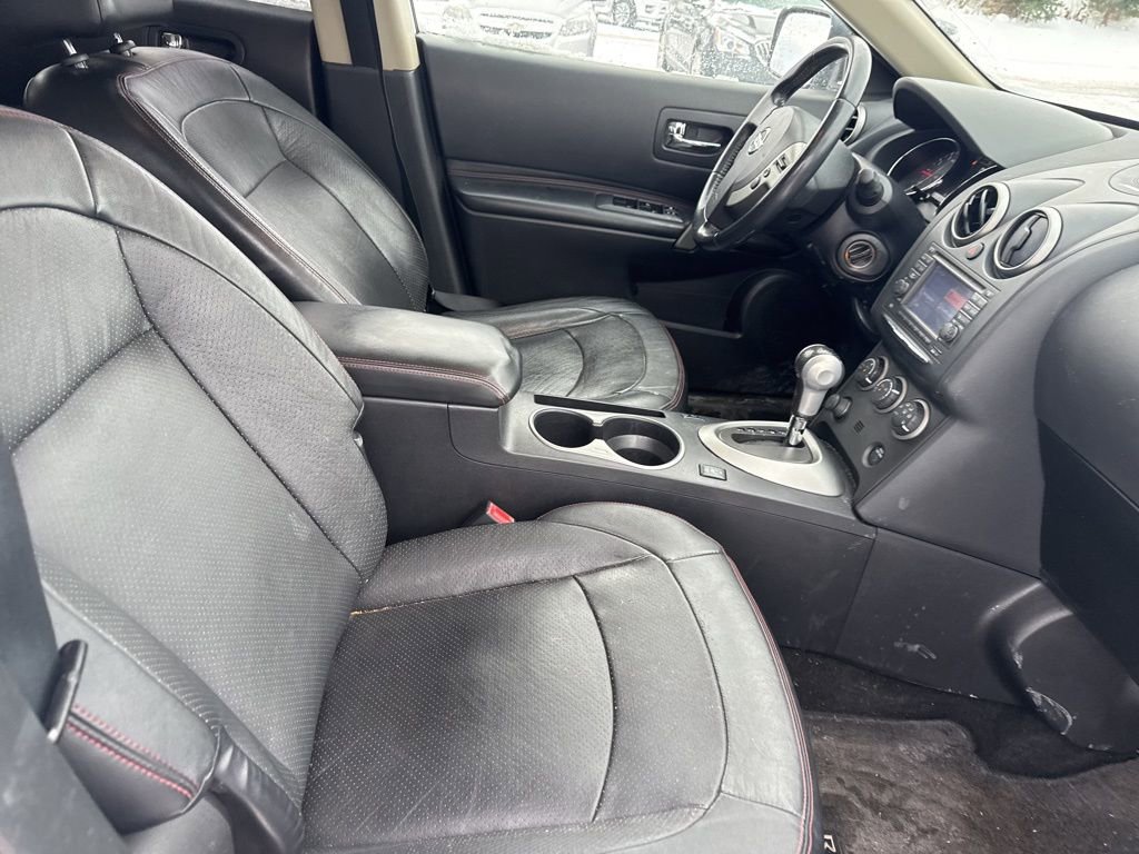 Used 2011 Nissan Rogue SV w/ SL Pkg image 33