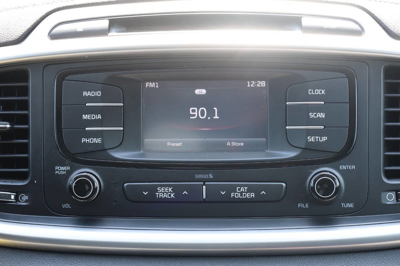 Used 2016 Kia Sorento LX image 20