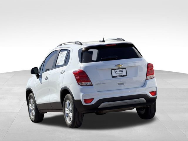 Used 2022 Chevrolet Trax LT w/ LT Convenience Package image 6