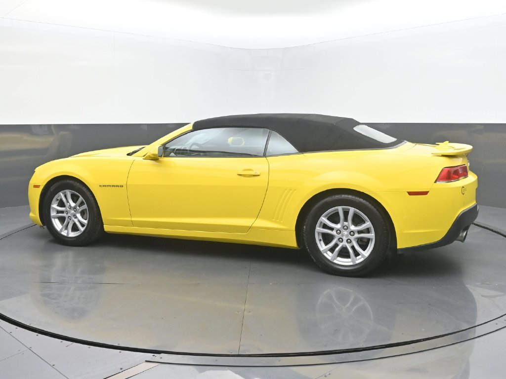 Used 2015 Chevrolet Camaro LT RWD image 3