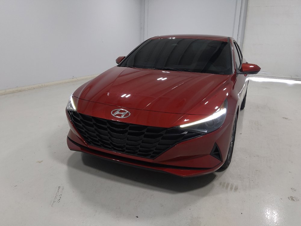 Used 2023 Hyundai Elantra SEL w/ Cargo Package FWD image 15