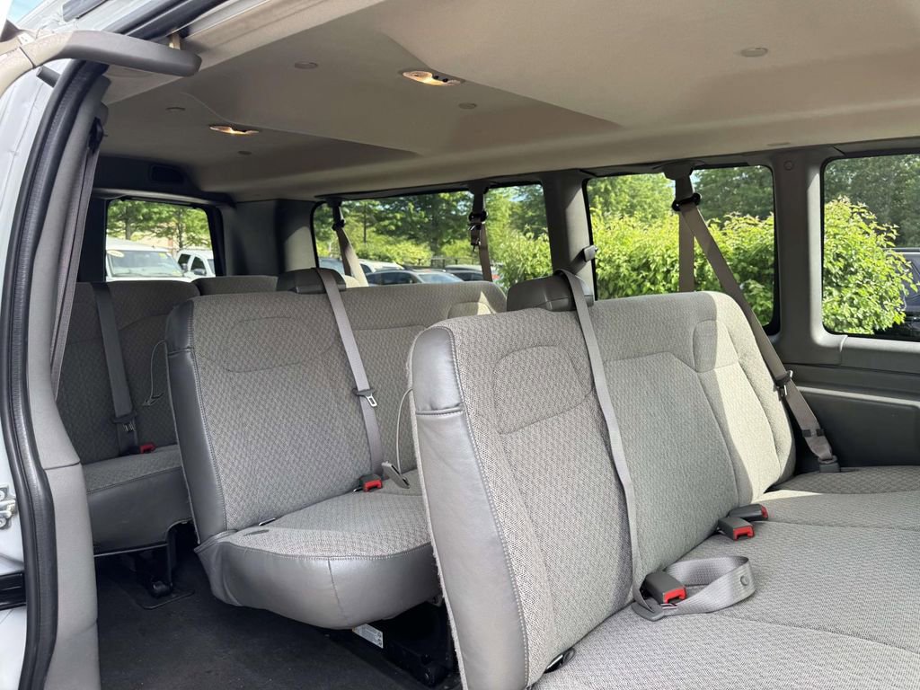 Used 2025 Chevrolet Express 3500 LT w/ LT Preferred Equipment Group RWD image 16
