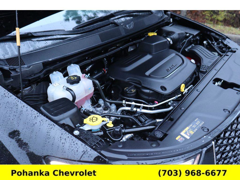 Used 2025 Chrysler Pacifica Select image 32