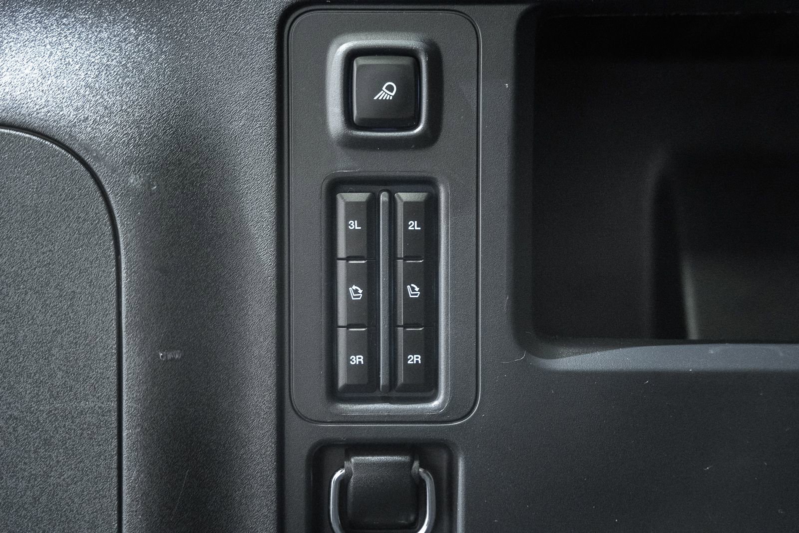 Certified 2025 Ford Expedition Max Platinum image 14