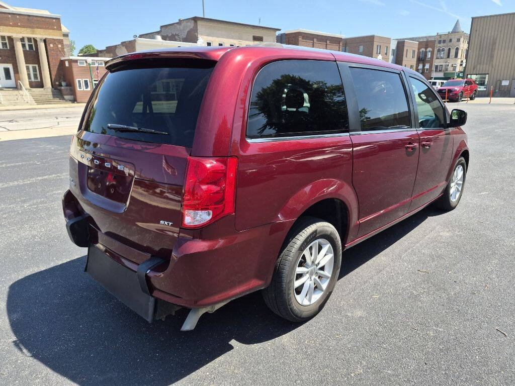 Used 2018 Dodge Grand Caravan SXT FWD image 5