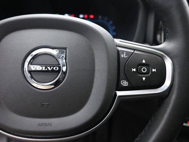 Used 2024 Volvo XC60 B5 Core image 14