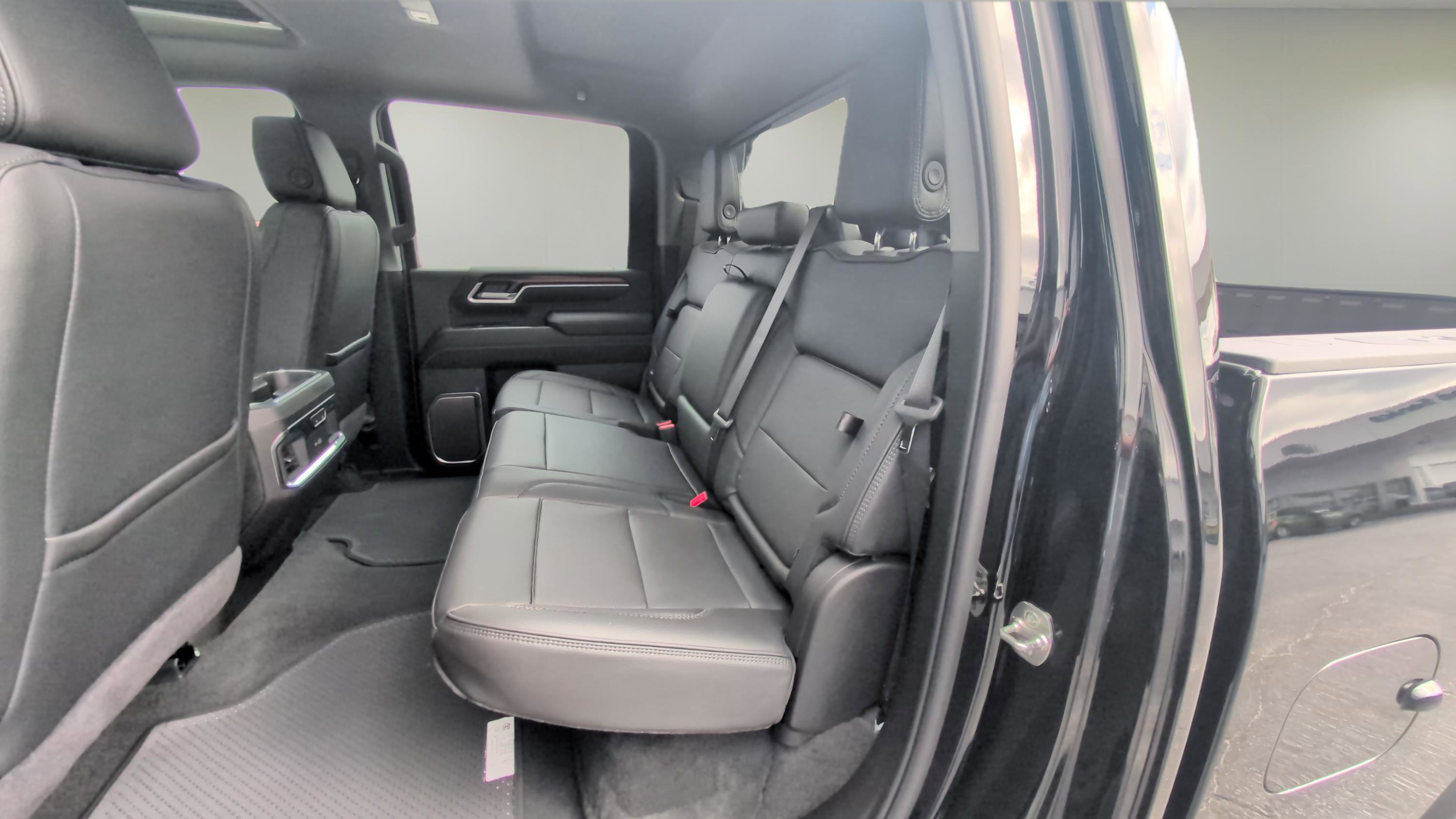 New 2026 GMC Sierra 3500 Denali w/ Technology Package image 16