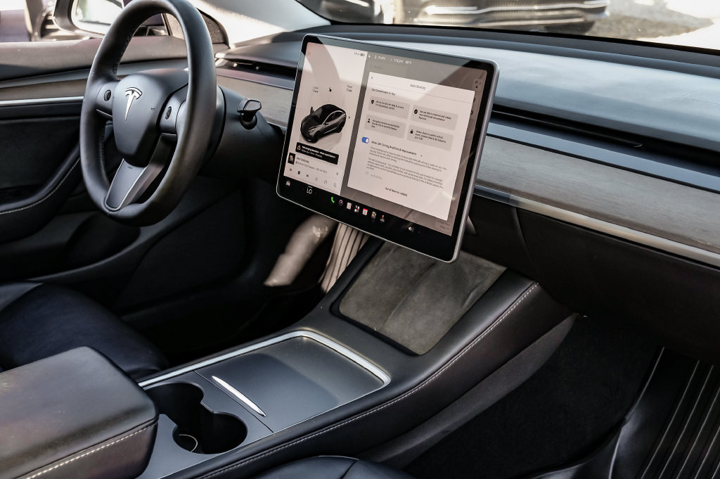 Used 2022 Tesla Model 3 Performance AWD/4WD image 18