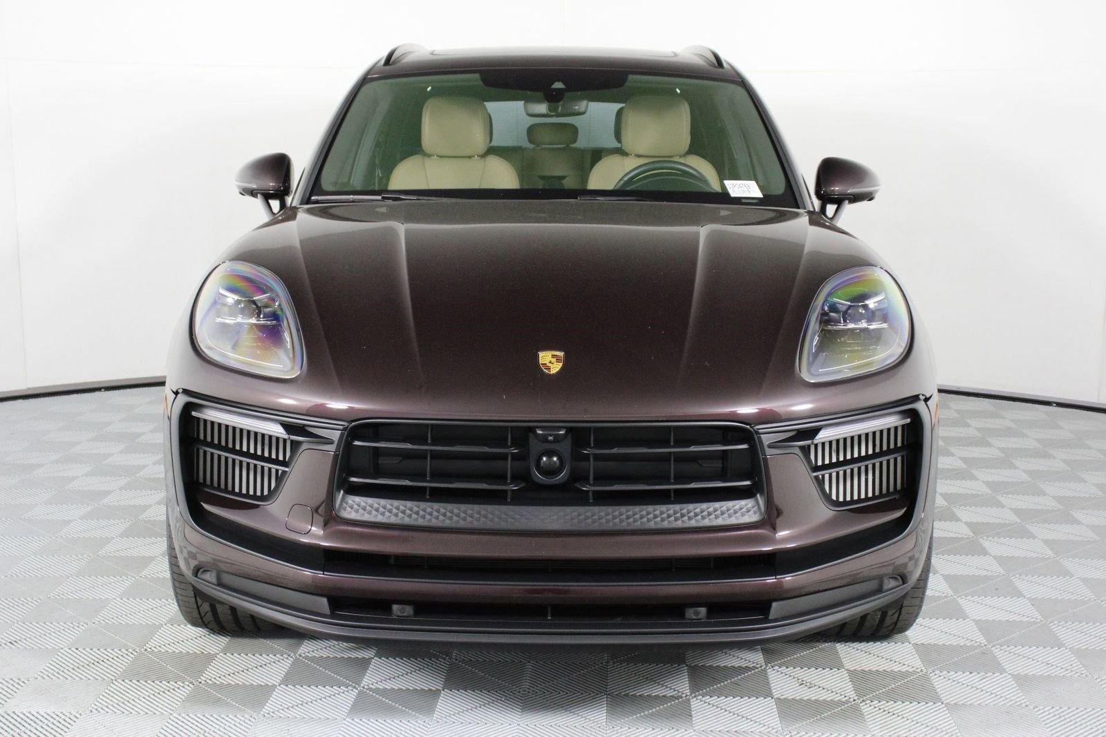 Certified 2023 Porsche Macan S image 10