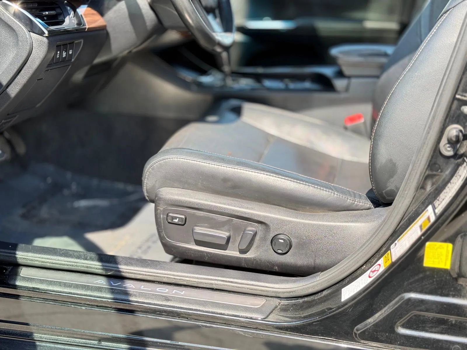 Used 2013 Toyota Avalon Limited FWD image 11