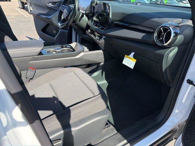 New 2026 Chevrolet Equinox LT w/ Safety and Technology Package FWD image 12