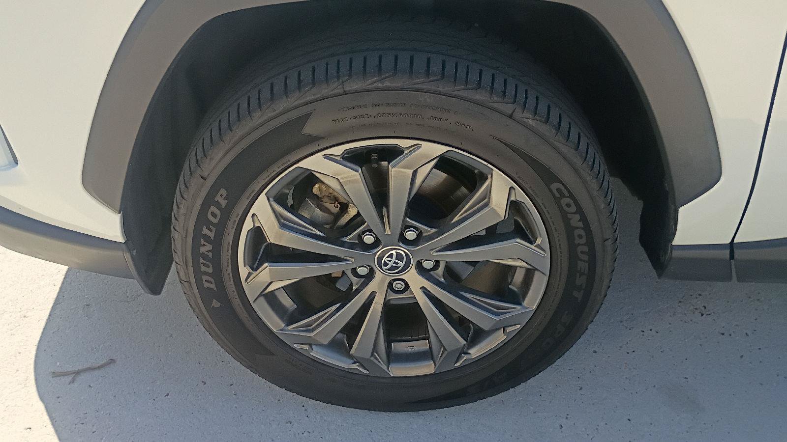 Used 2022 Toyota RAV4 Limited AWD/4WD image 25