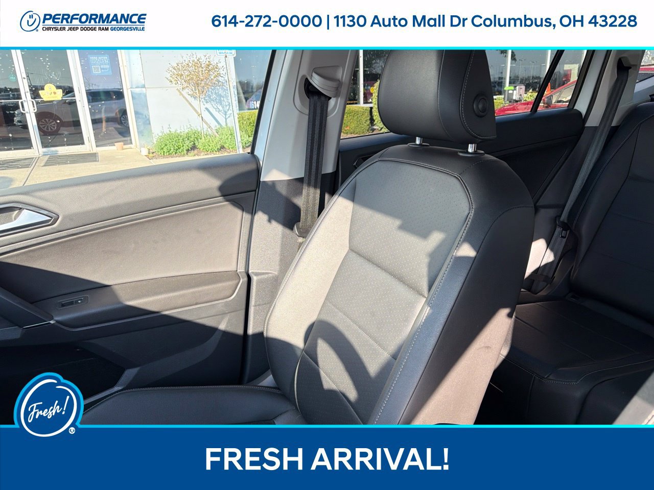 Used 2018 Volkswagen Tiguan SE w/ Panoramic Sunroof Package AWD/4WD image 17