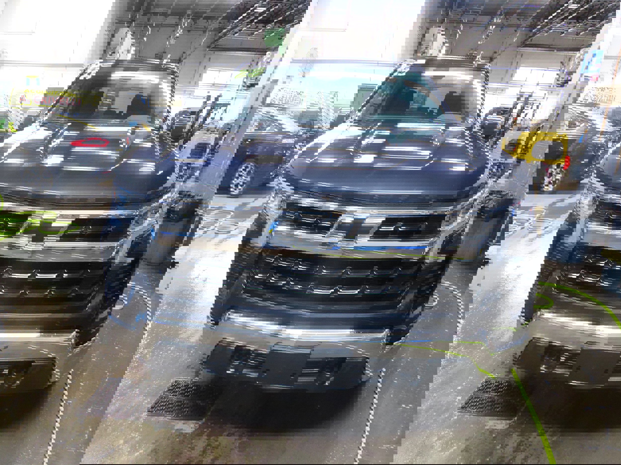 Used 2023 Chevrolet Silverado 1500 LT image 2