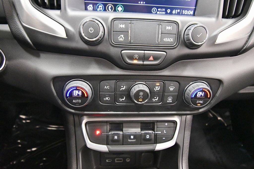 Used 2024 GMC Terrain SLT image 25