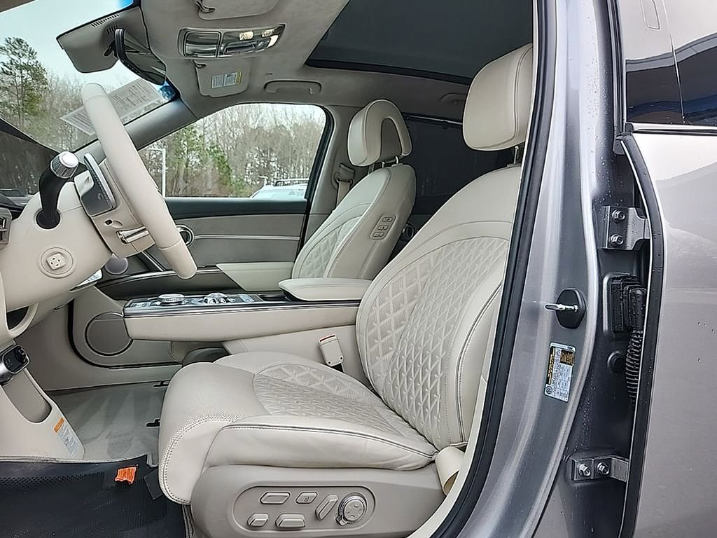 Used 2025 Genesis GV60 Performance image 6