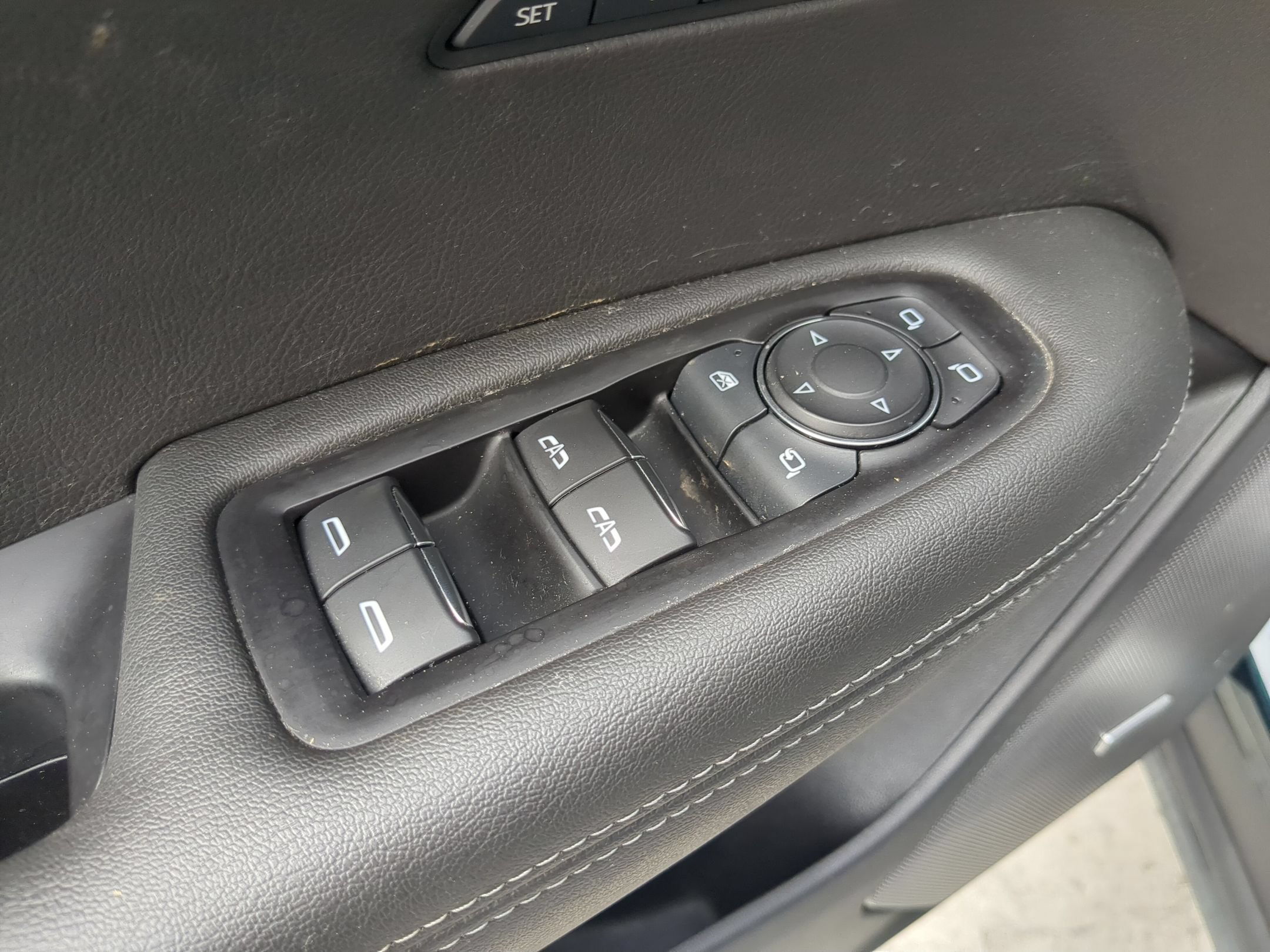 Used 2025 Cadillac XT6 Luxury w/ LPO, Floor Liner Package AWD/4WD image 20