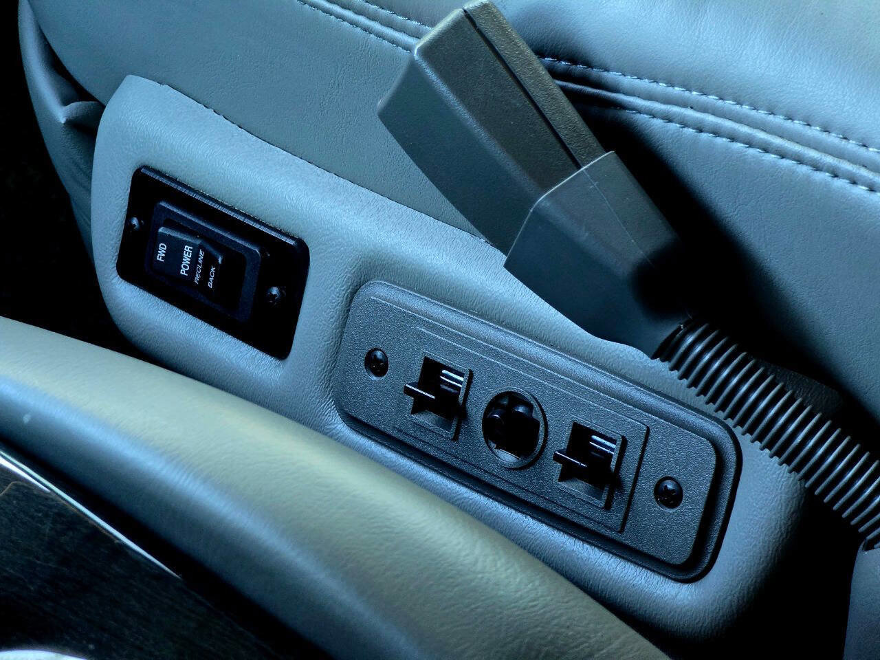 Used 2016 GMC Savana 2500 image 96