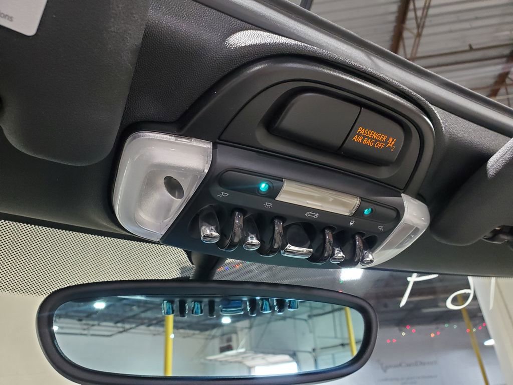 Used 2017 MINI Cooper S image 31
