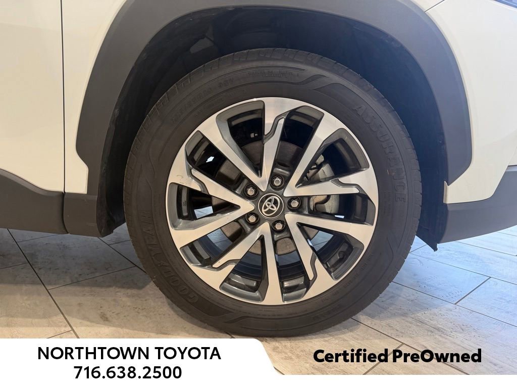 Used 2023 Toyota Corolla Cross XLE AWD/4WD image 10