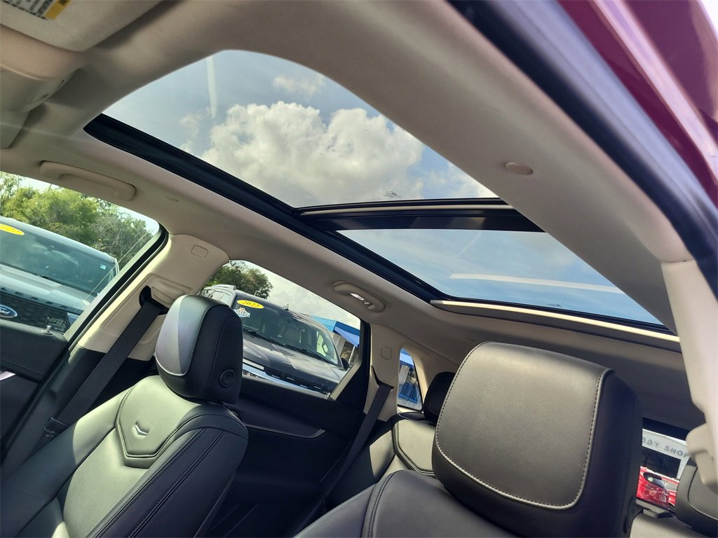 Used 2017 Cadillac XT5 Luxury w/ Driver Awareness Package image 19