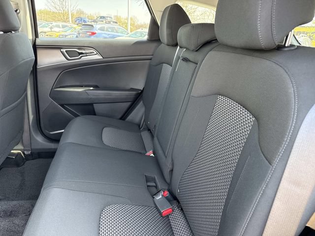 New 2026 Kia Sportage LX FWD image 16