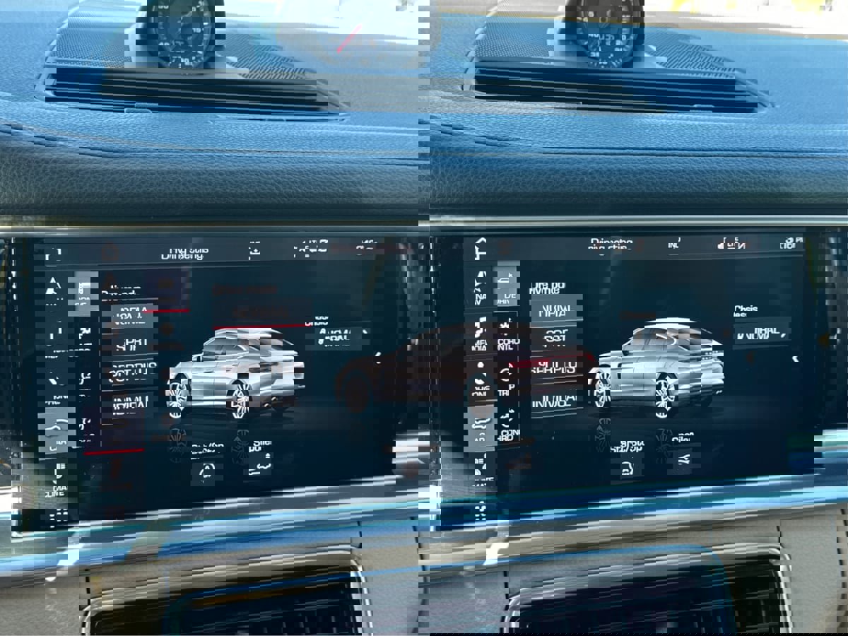 Used 2019 Porsche Panamera 4S image 38