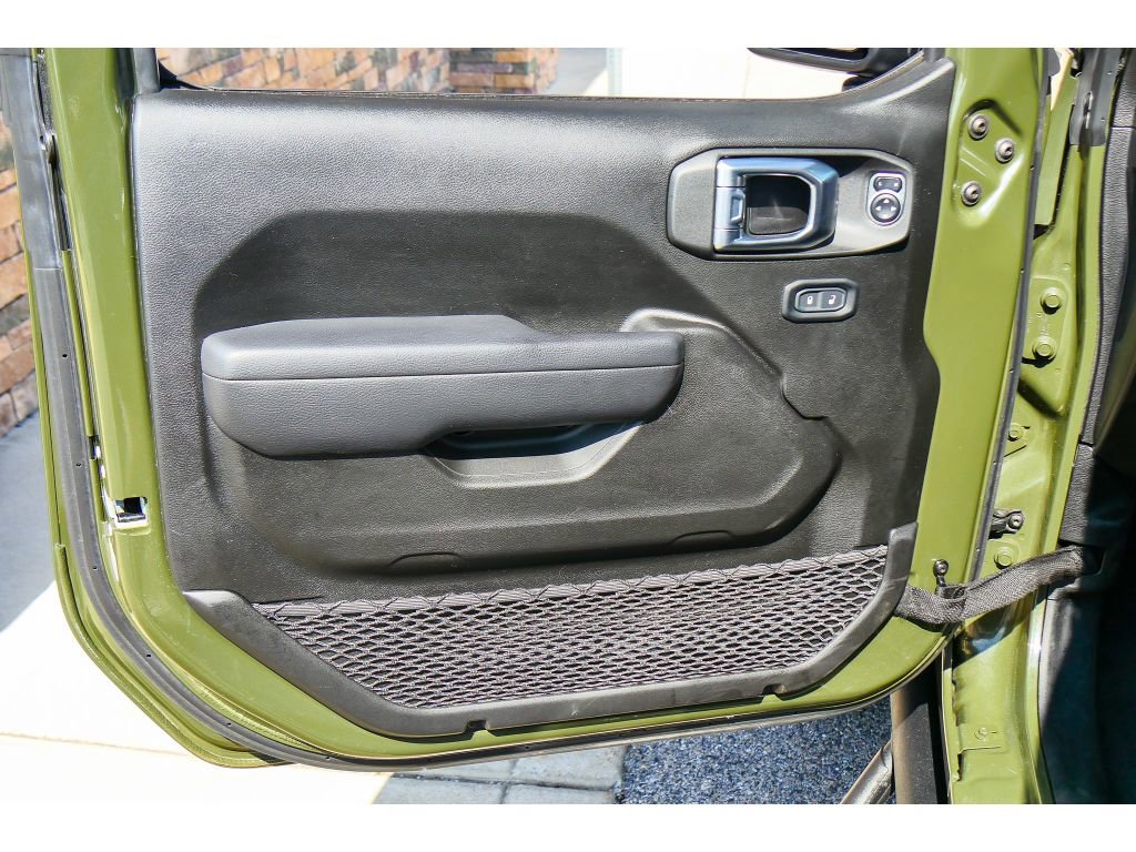 Used 2024 Jeep Wrangler Sport AWD/4WD image 9