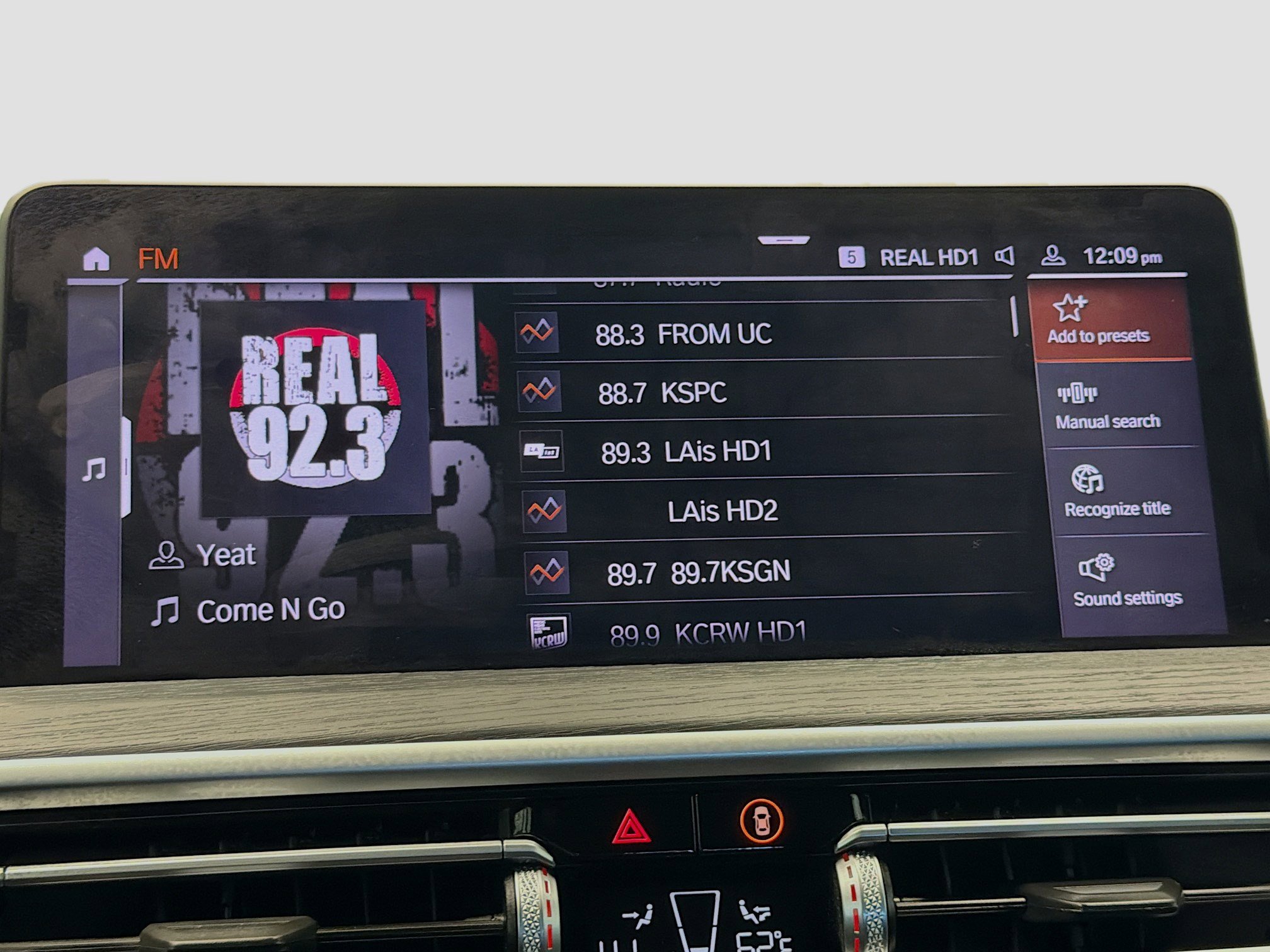 Used 2025 BMW X4 xDrive30i w/ Premium Package image 9