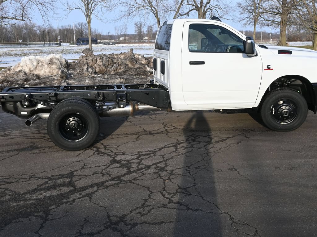 New 2026 RAM 3500 Tradesman AWD/4WD image 6